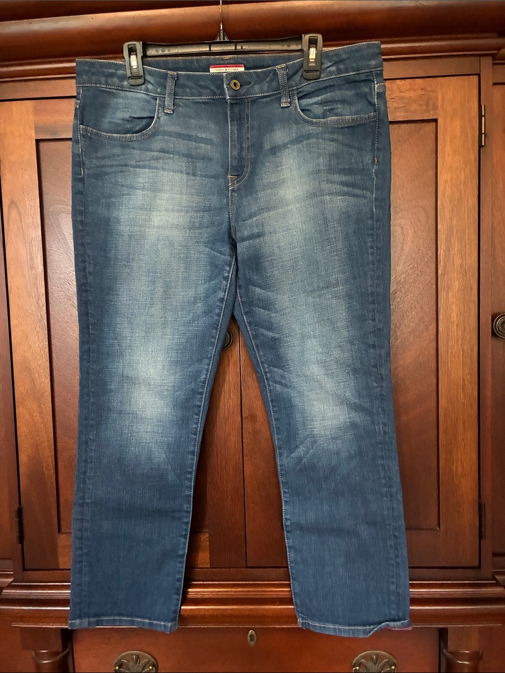 Tommy Hilfiger Women's Faded Blue Ankle Jeans